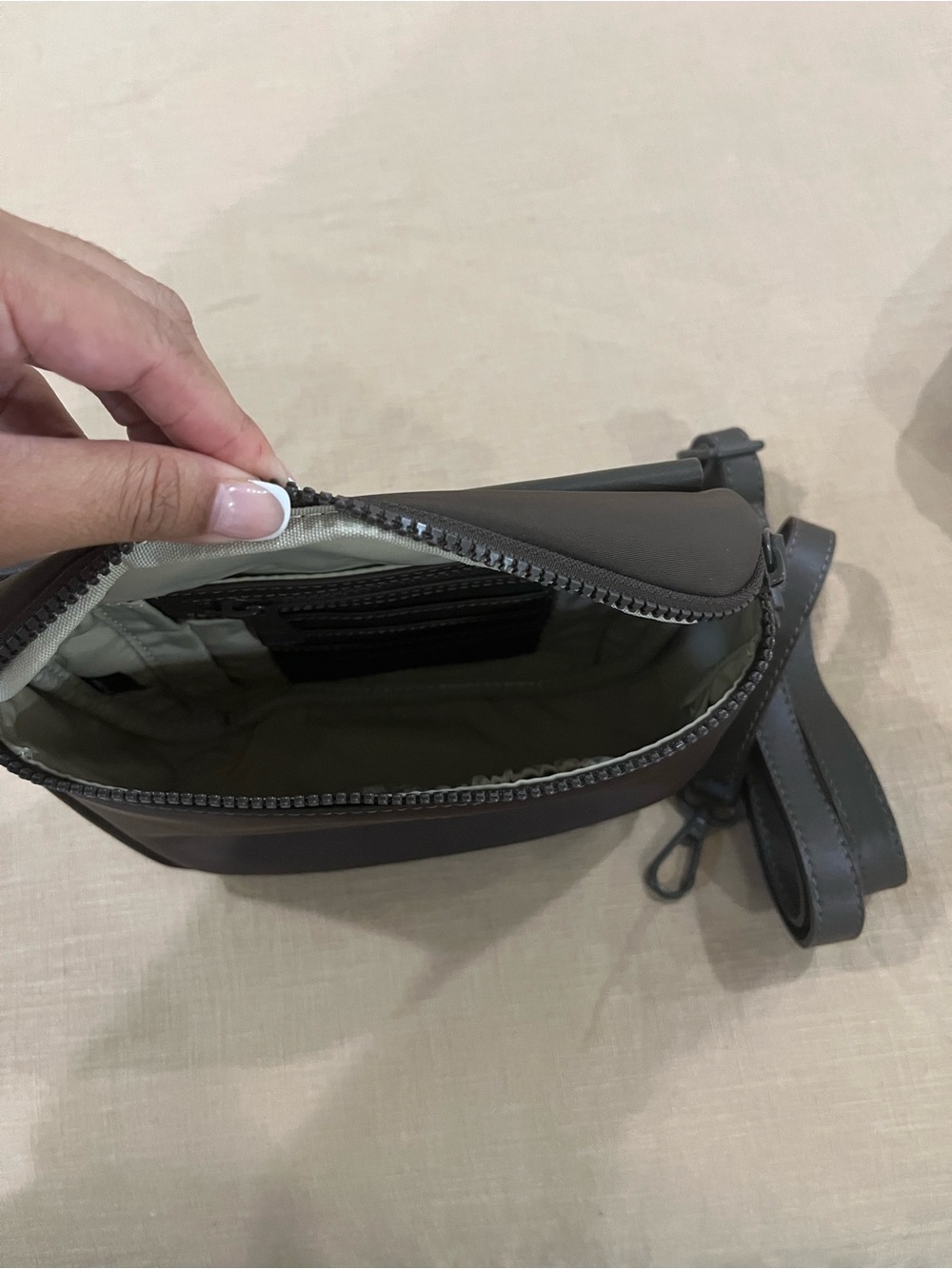 Espresso Nylon Fanny pack - Picture 6 of 6
